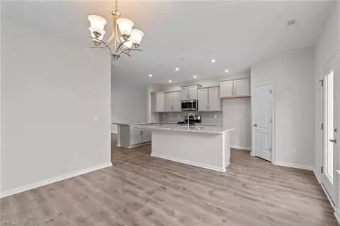 126 Freeman Dr, Hampton, VA 23666 photo 5