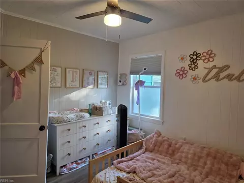 Bedroom - 6 Clover St, Hampton, VA 23669 photo 4 of 6