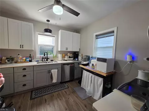 Kitchen - 6 Clover St, Hampton, VA 23669 photo 4 of 4
