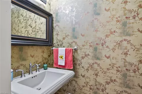 Bath - 3917 Oak Dr E, Chesapeake, VA 23321 photo 1 of 3