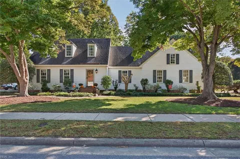 3917 Oak Dr E, Chesapeake, VA 23321