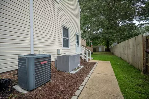 577 Boston Ave, Chesapeake, VA 23322 photo 27