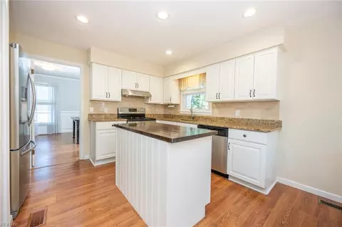 577 Boston Ave, Chesapeake, VA 23322 photo 6