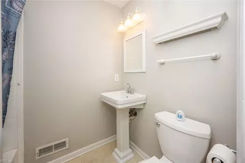 577 Boston Ave, Chesapeake, VA 23322 photo 10