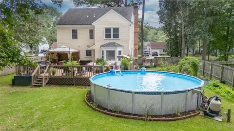 577 Boston Ave, Chesapeake, VA 23322 photo 2