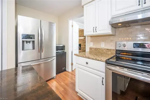577 Boston Ave, Chesapeake, VA 23322 photo 8