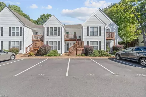 722 Ironwood Dr, Yorktown, VA 23693