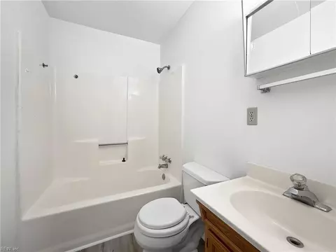 Bath - 1244 Murphys Mill Rd, Suffolk, VA 23434 photo 2 of 2