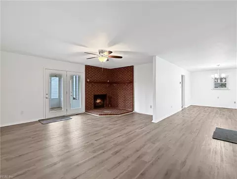 Living - 1244 Murphys Mill Rd, Suffolk, VA 23434 photo 5 of 6