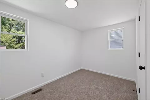 203 Windsor Ave, Smithfield, VA 23430 photo 7