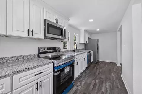 203 Windsor Ave, Smithfield, VA 23430 photo 5