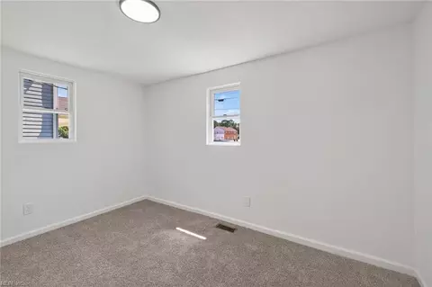 203 Windsor Ave, Smithfield, VA 23430 photo 9