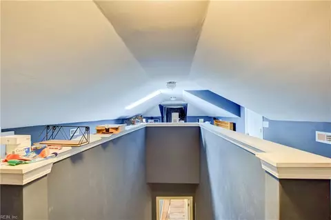 Entry Way - 816 E 28th St, Norfolk, VA 23504 photo 2 of 2
