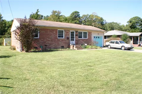 79 Beaconsdale Ln, Newport News, VA 23601