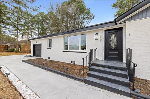 Exterior - 4252 Raleigh Rd, Chesapeake, VA 23321 photo 2 of 7