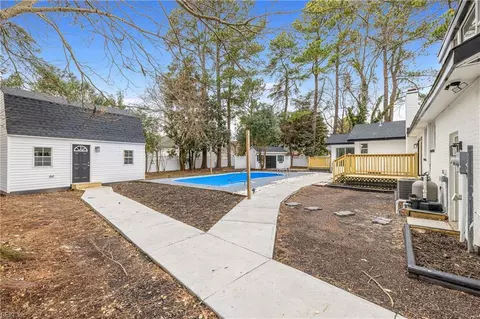 Exterior - 4252 Raleigh Rd, Chesapeake, VA 23321 photo 6 of 7