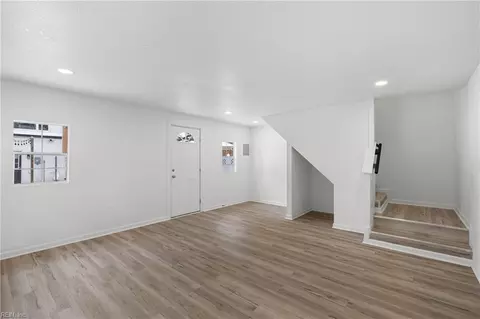 Living - 4252 Raleigh Rd, Chesapeake, VA 23321 photo 10 of 10