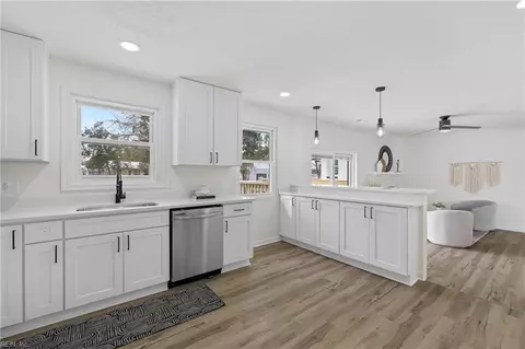 Entry Way - 4252 Raleigh Rd, Chesapeake, VA 23321 photo 1 of 1