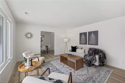 Living - 4252 Raleigh Rd, Chesapeake, VA 23321 photo 2 of 10