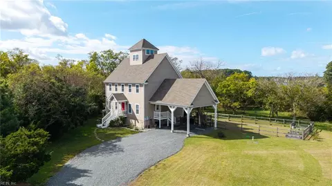 19072 Mink Farm Rd, Onancock, VA 23417