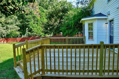 Exterior - 6832 Ivanhoe Ct, Suffolk, VA 23435 photo 6 of 10