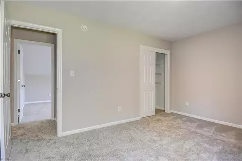 Bedroom - 6832 Ivanhoe Ct, Suffolk, VA 23435 photo 7 of 9