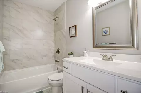 Bath - 6832 Ivanhoe Ct, Suffolk, VA 23435 photo 4 of 4