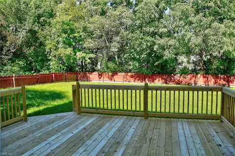 Exterior - 6832 Ivanhoe Ct, Suffolk, VA 23435 photo 7 of 10