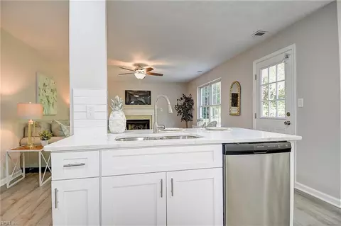Kitchen - 6832 Ivanhoe Ct, Suffolk, VA 23435 photo 6 of 7