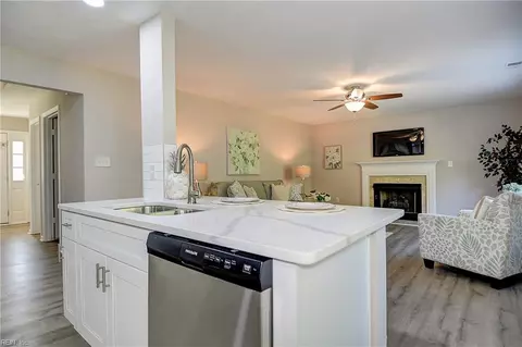 Kitchen - 6832 Ivanhoe Ct, Suffolk, VA 23435 photo 7 of 7