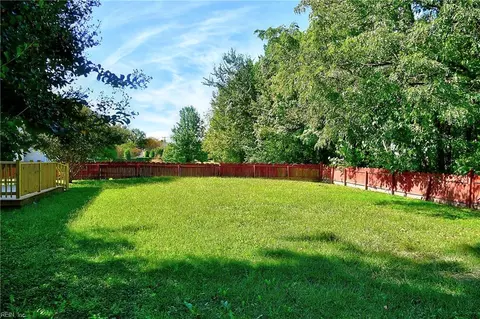 Exterior - 6832 Ivanhoe Ct, Suffolk, VA 23435 photo 9 of 10