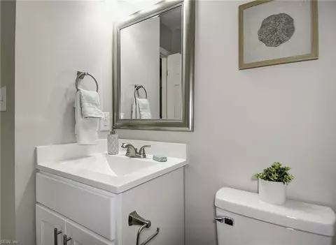 Bath - 6832 Ivanhoe Ct, Suffolk, VA 23435 photo 1 of 4