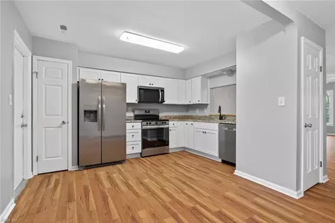 1324 Hafford Rd, Virginia Beach, VA 23464