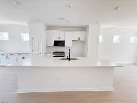 1390 Independence Blvd, Newport News, VA 23608