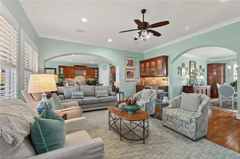 Living - 3326 Rivers Bend Pl, Suffolk, VA 23435 photo 3 of 4