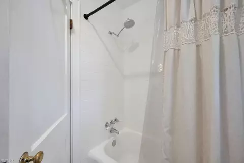 209 S Blake Rd, Norfolk, VA 23505 photo 18