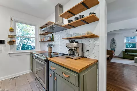 209 S Blake Rd, Norfolk, VA 23505 photo 11