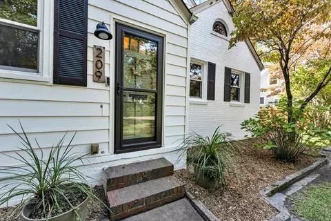 209 S Blake Rd, Norfolk, VA 23505 photo 2