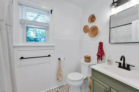 209 S Blake Rd, Norfolk, VA 23505 photo 17