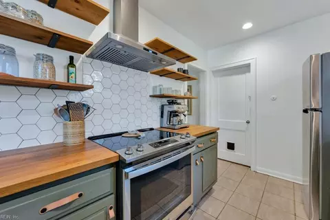 209 S Blake Rd, Norfolk, VA 23505 photo 13