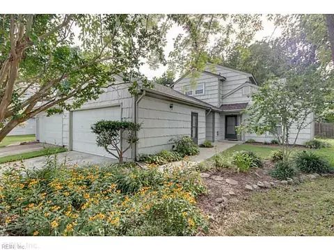 915 Chimney Hill Pw Pkwy, Virginia Beach, VA 23462