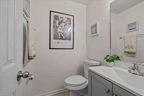 Bath - 4764 Ardmore Ln, Virginia Beach, VA 23456 photo 1 of 6
