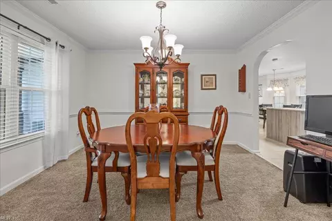 Dining - 4764 Ardmore Ln, Virginia Beach, VA 23456 photo 1 of 3