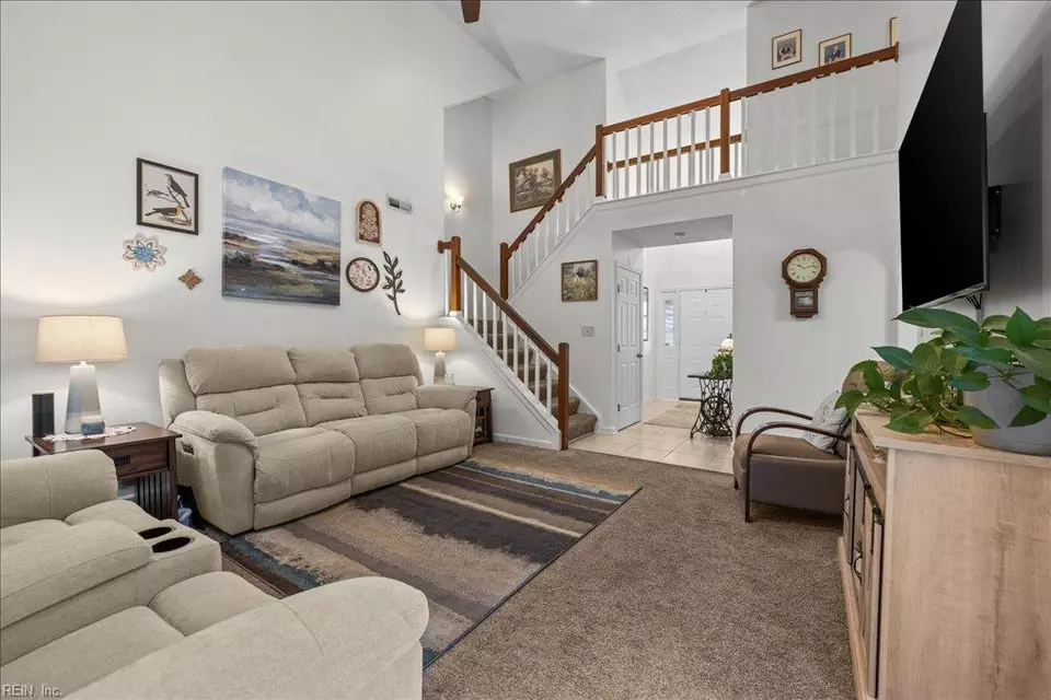 Entry Way - 4764 Ardmore Ln, Virginia Beach, VA 23456 photo 6 of 10