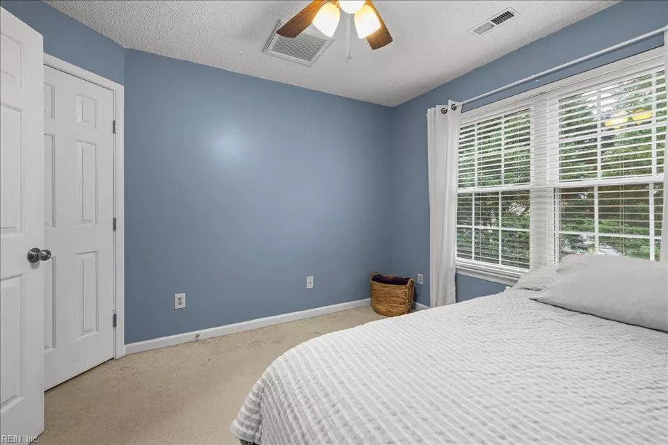 Bedroom - 4764 Ardmore Ln, Virginia Beach, VA 23456 photo 8 of 8