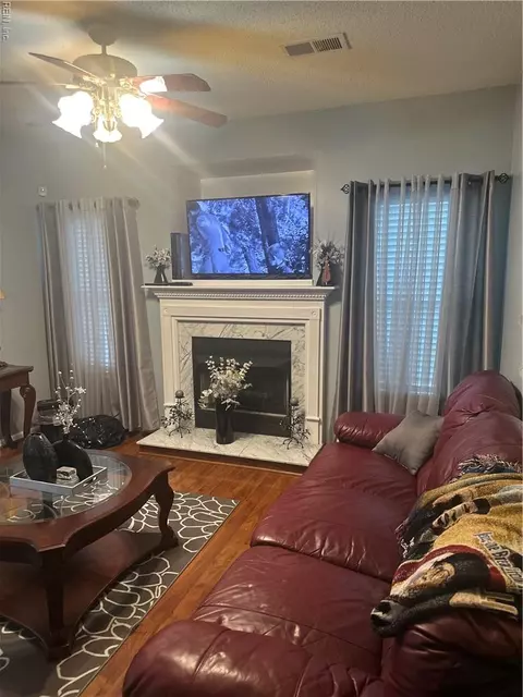 15 Elizabeth Rd, Hampton, VA 23669 photo 6
