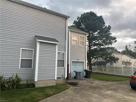 15 Elizabeth Rd, Hampton, VA 23669 photo 9