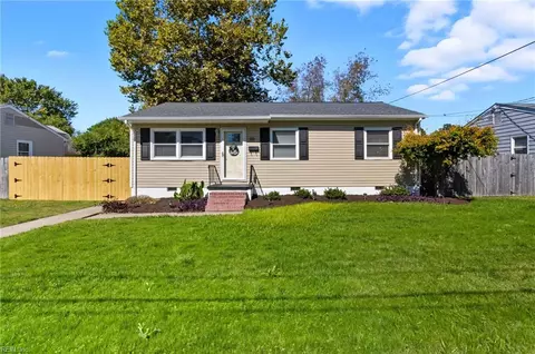 1111 76th St, Newport News, VA 23605