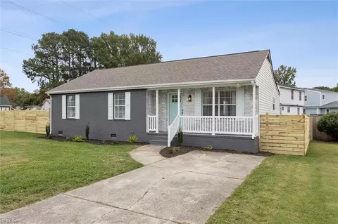1 Bobs Ct, Hampton, VA 23666