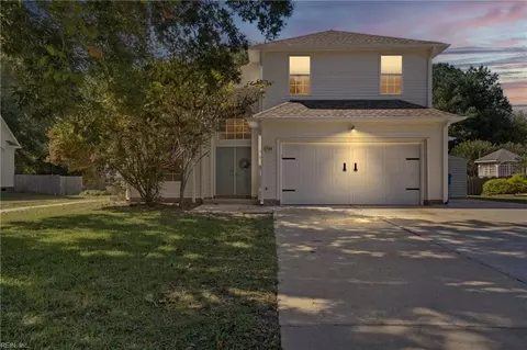 724 Hawkhurst Dr, Chesapeake, VA 23322